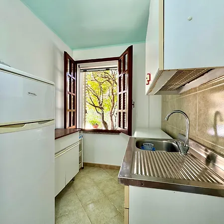 Апартаменты Torre Di Bari House
